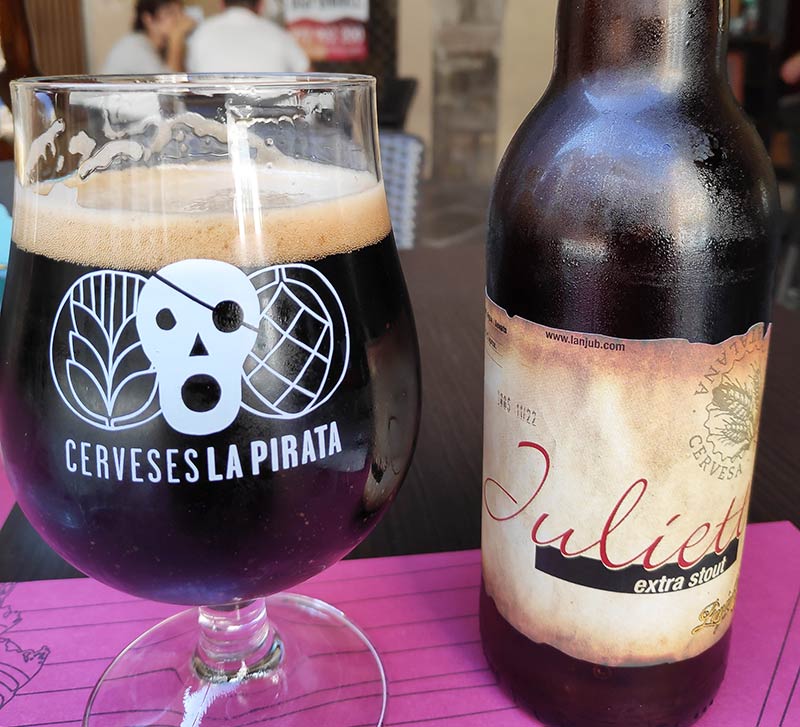 ejemplo de etiquetado de cerveza artesana de Girona