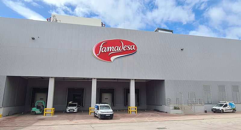 fabricación e instalación de rótulo para Famadesa