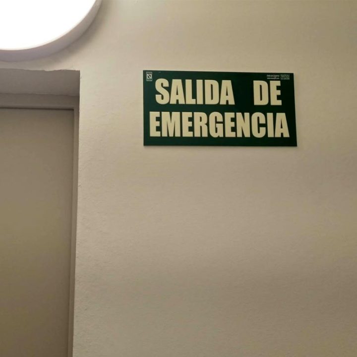 señal salida de emergencia homologada