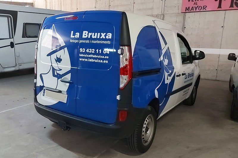 rotulación de furgoneta con vinilo en Badalona