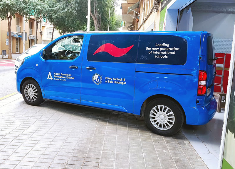 ejemplo de furgoneta rotulada con vinilo