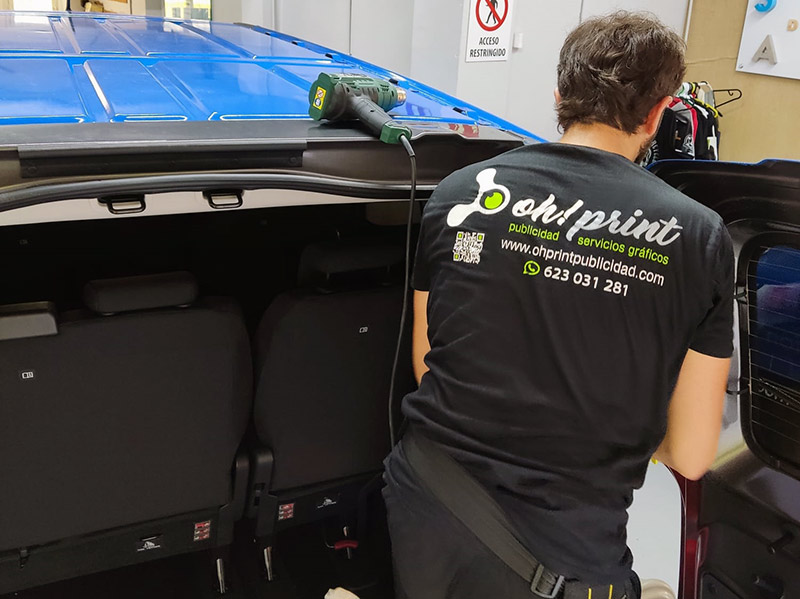 rotulación de furgoneta con vinilo de wrapping