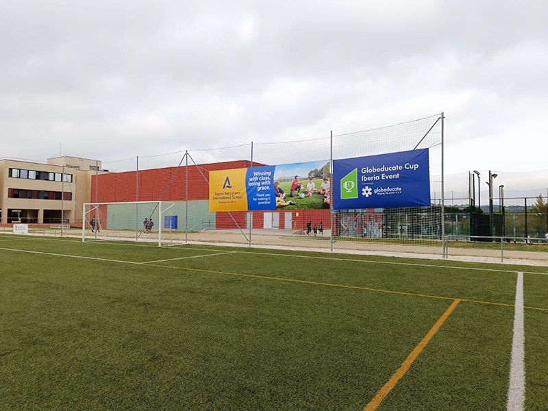 lonas publicitarias para campos de futbol en colegios y academias
