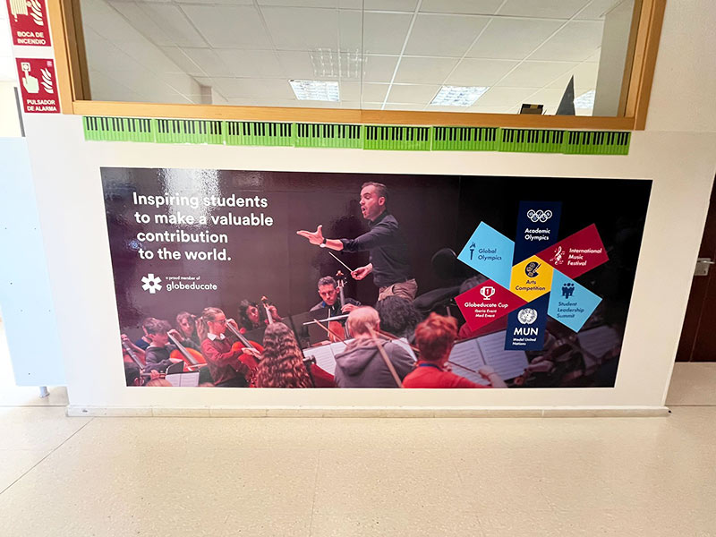 rotulación de aula de música en colegio