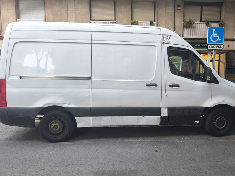 furgoneta antes de rotular