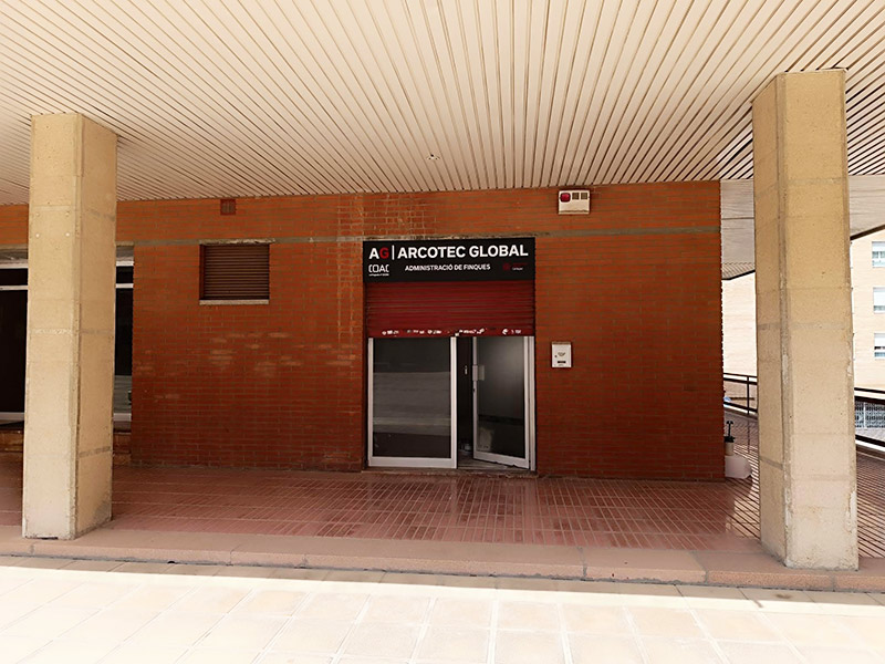 rótulo económico instalado en Pallejà