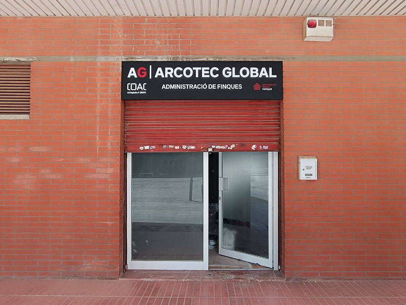 rótulo de entrada para negocio en Pallejà
